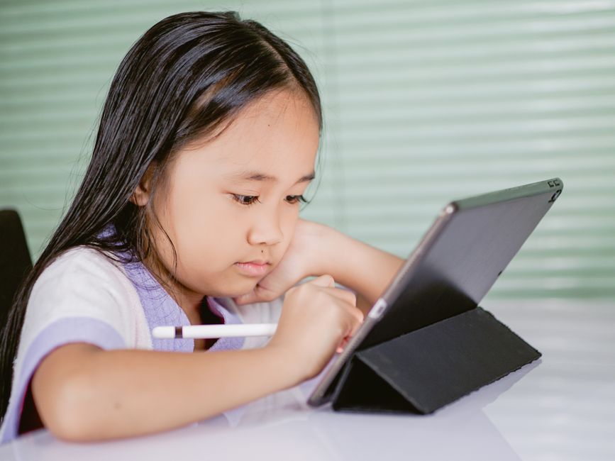 小学生のタブレット学習はいつから?小4の夏に見極めた開始タイミング3ステップ