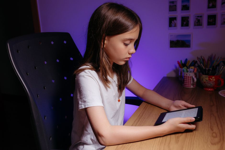 小学生のタブレット学習、学校用と家庭用の使い分け3ステップ|シングルパパ実践